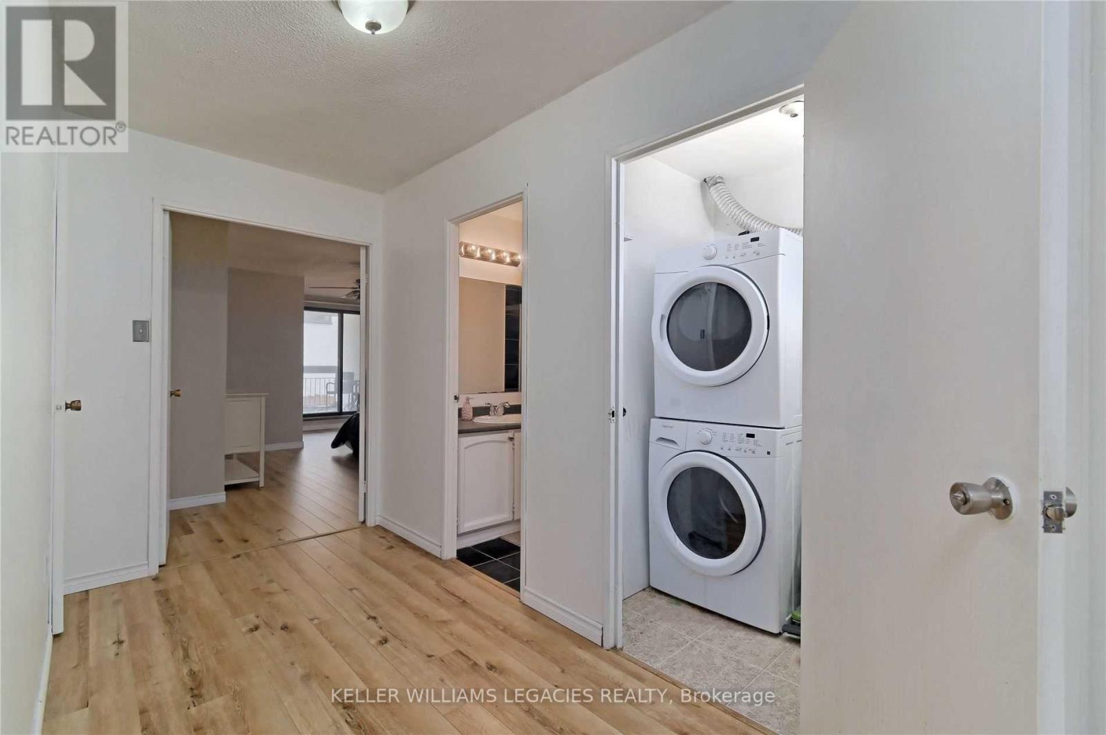 41 - 1016 Falgarwood Drive, Oakville, Ontario  L6H 2P5 - Photo 15 - W12470162