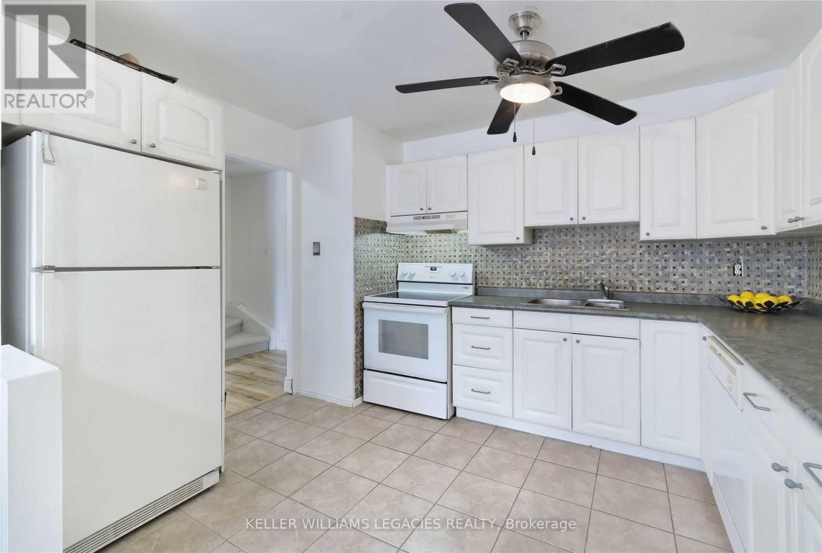 41 - 1016 Falgarwood Drive, Oakville, Ontario  L6H 2P5 - Photo 6 - W12470162