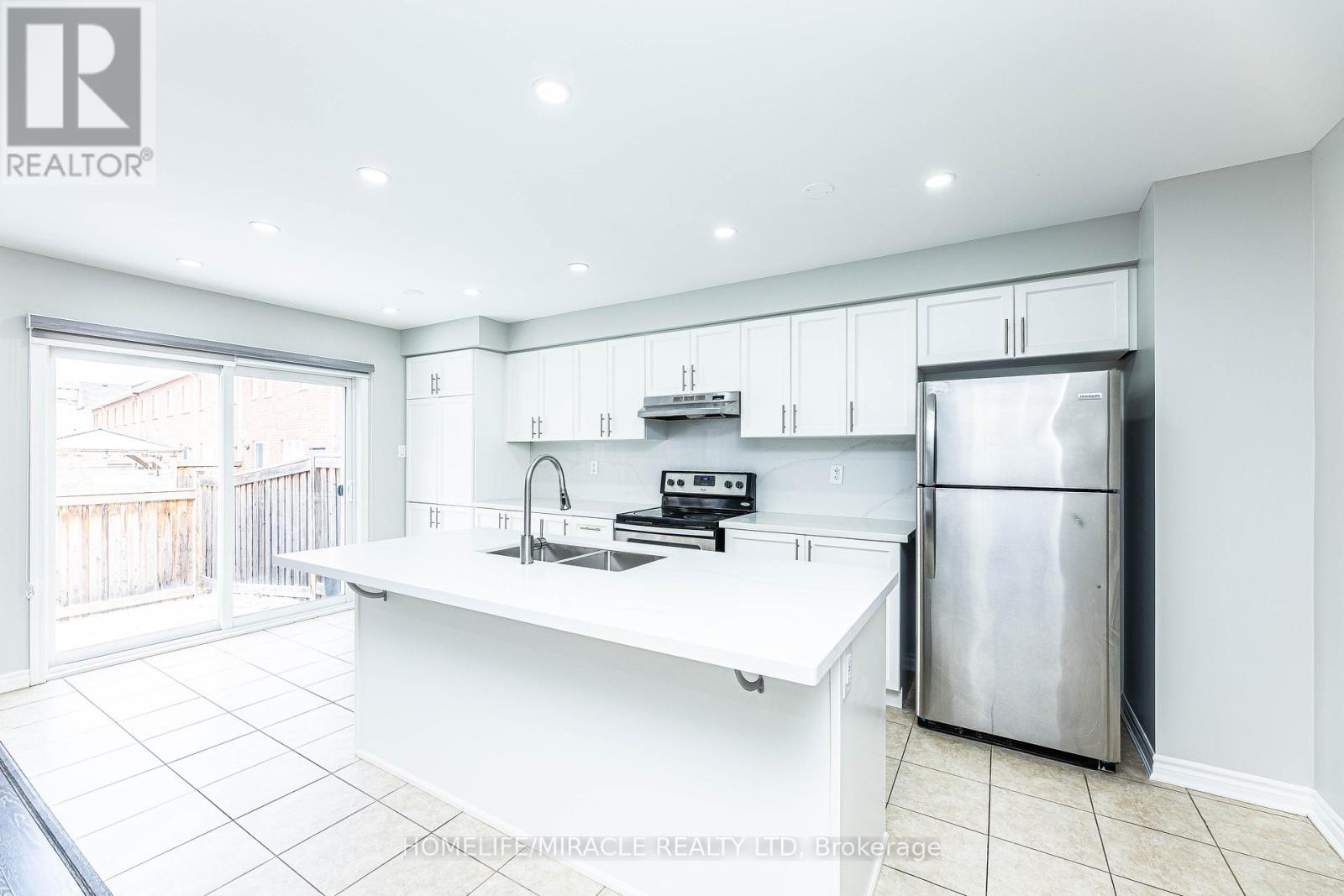 1633 Clitherow Street, Milton, Ontario  L9E 0A2 - Photo 16 - W12470167