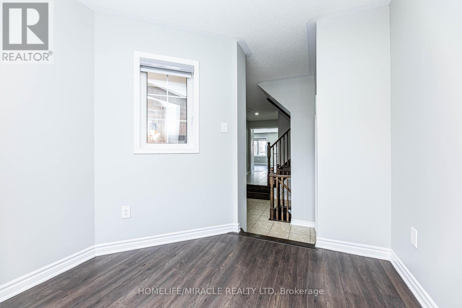 1633 Clitherow Street, Milton, Ontario  L9E 0A2 - Photo 9 - W12470167
