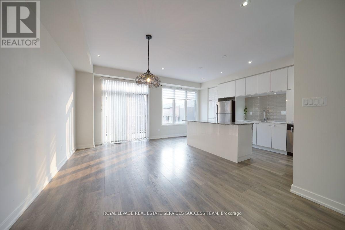 3074 Ernest Appelbe Boulevard, Oakville, Ontario  L6H 0M1 - Photo 10 - W12470173
