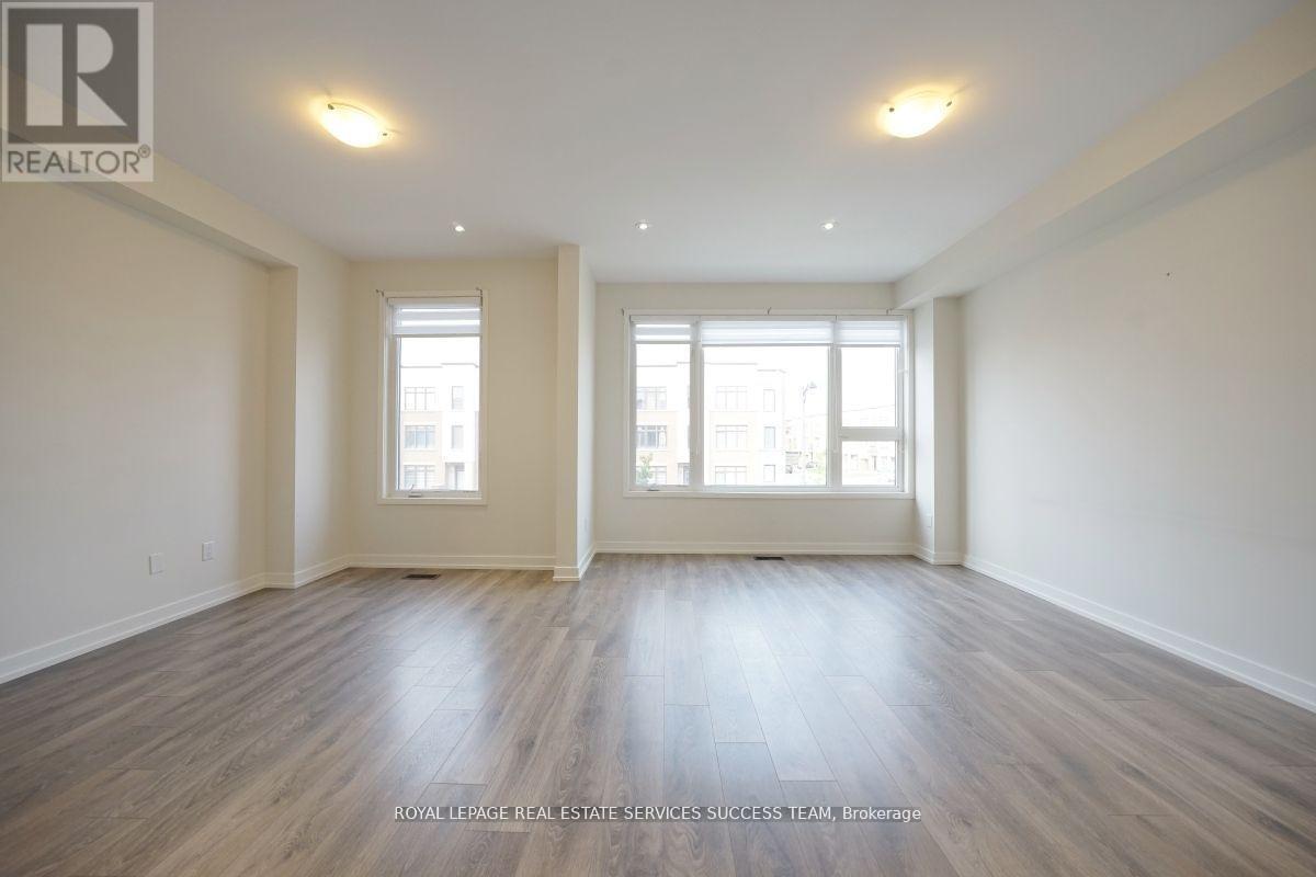 3074 Ernest Appelbe Boulevard, Oakville, Ontario  L6H 0M1 - Photo 12 - W12470173