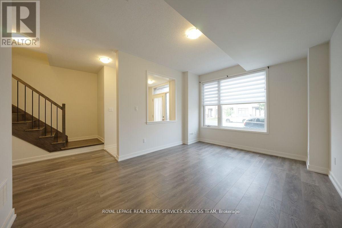 3074 Ernest Appelbe Boulevard, Oakville, Ontario  L6H 0M1 - Photo 3 - W12470173