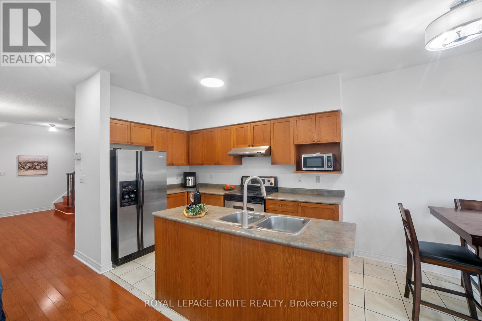 3664 Bala Drive, Mississauga, Ontario  L5M 7N1 - Photo 18 - W12470177