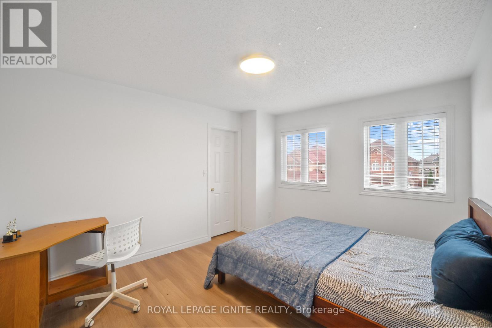 3664 Bala Drive, Mississauga, Ontario  L5M 7N1 - Photo 32 - W12470177