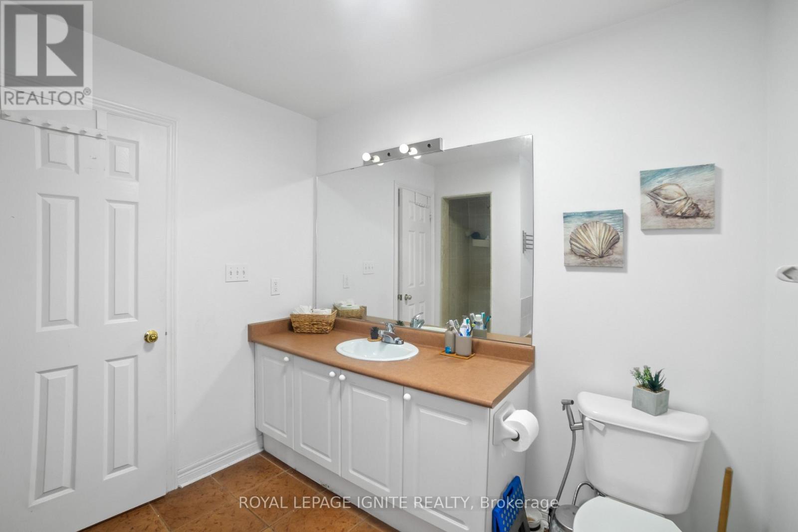 3664 Bala Drive, Mississauga, Ontario  L5M 7N1 - Photo 39 - W12470177