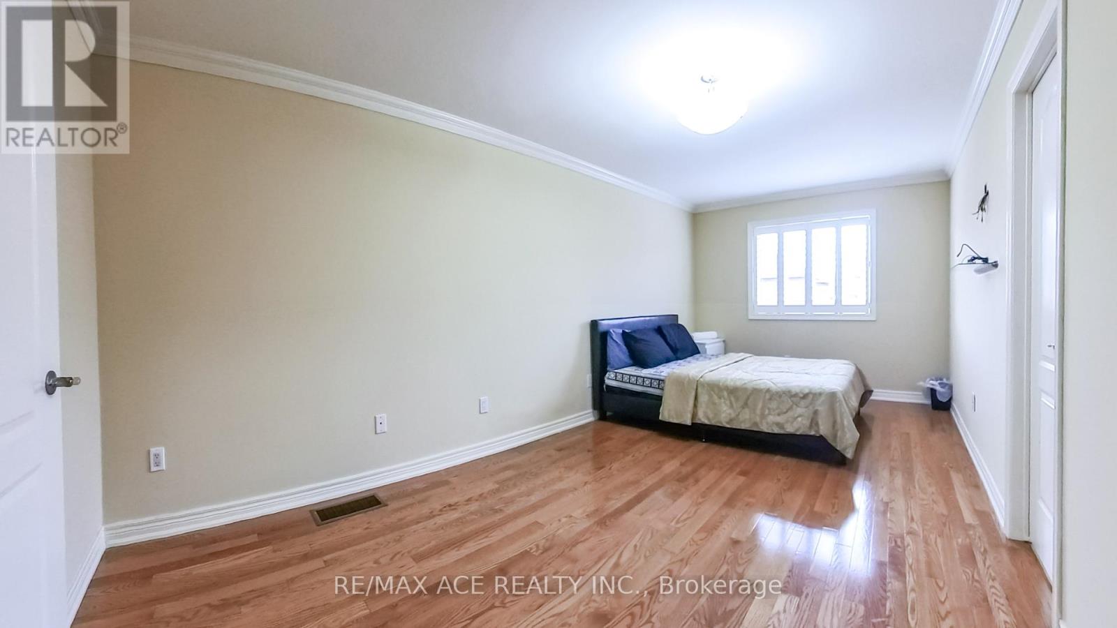 873 Fable Crescent, Mississauga, Ontario  L5W 1R4 - Photo 19 - W12470190