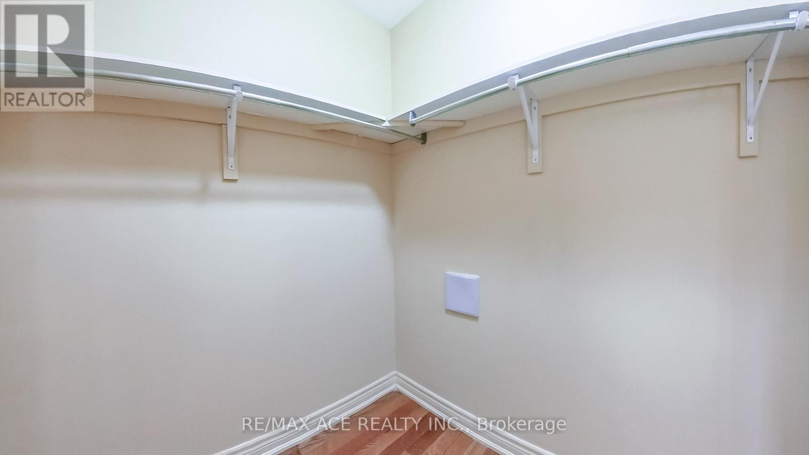 873 Fable Crescent, Mississauga, Ontario  L5W 1R4 - Photo 22 - W12470190