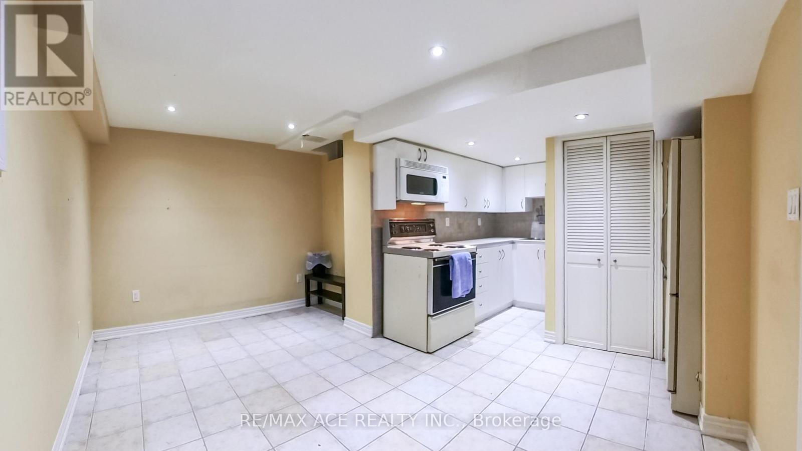 873 Fable Crescent, Mississauga, Ontario  L5W 1R4 - Photo 32 - W12470190