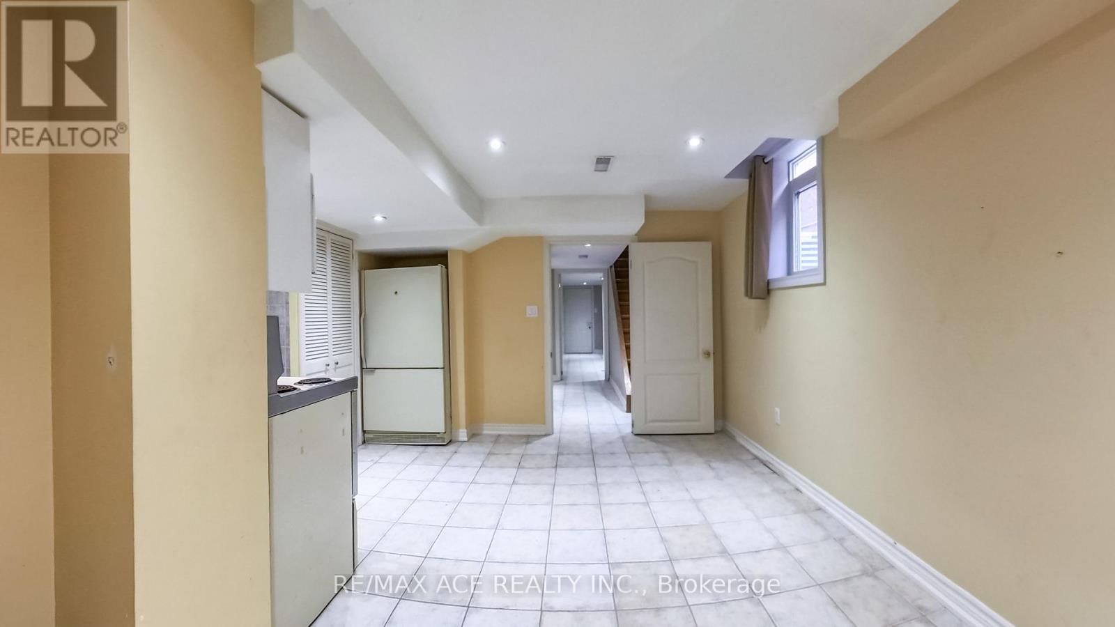873 Fable Crescent, Mississauga, Ontario  L5W 1R4 - Photo 34 - W12470190