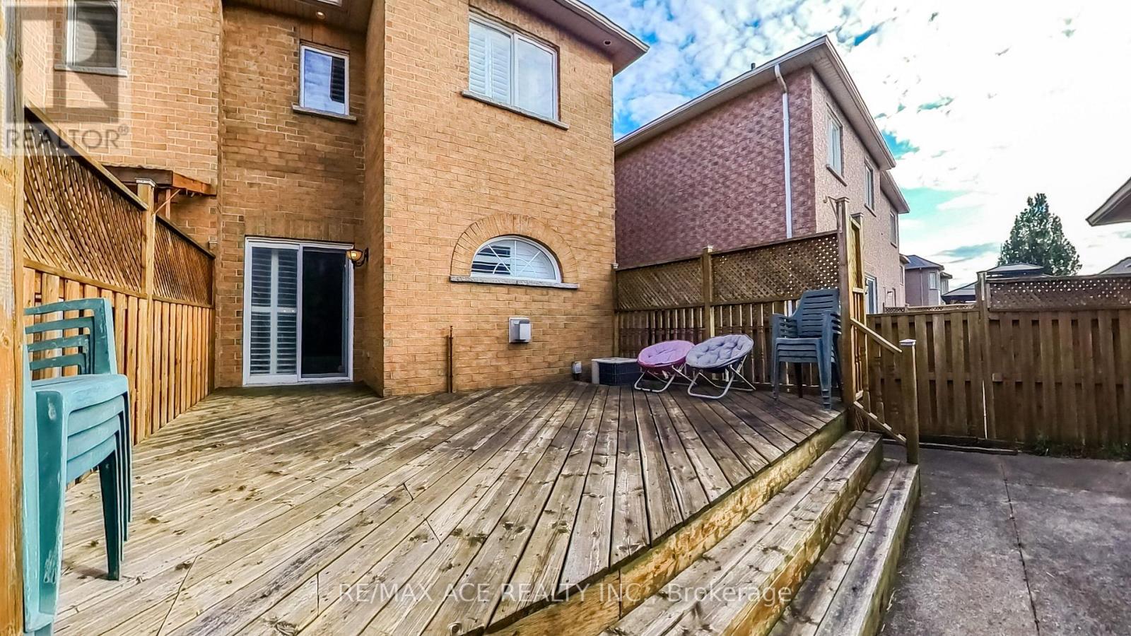 873 Fable Crescent, Mississauga, Ontario  L5W 1R4 - Photo 39 - W12470190