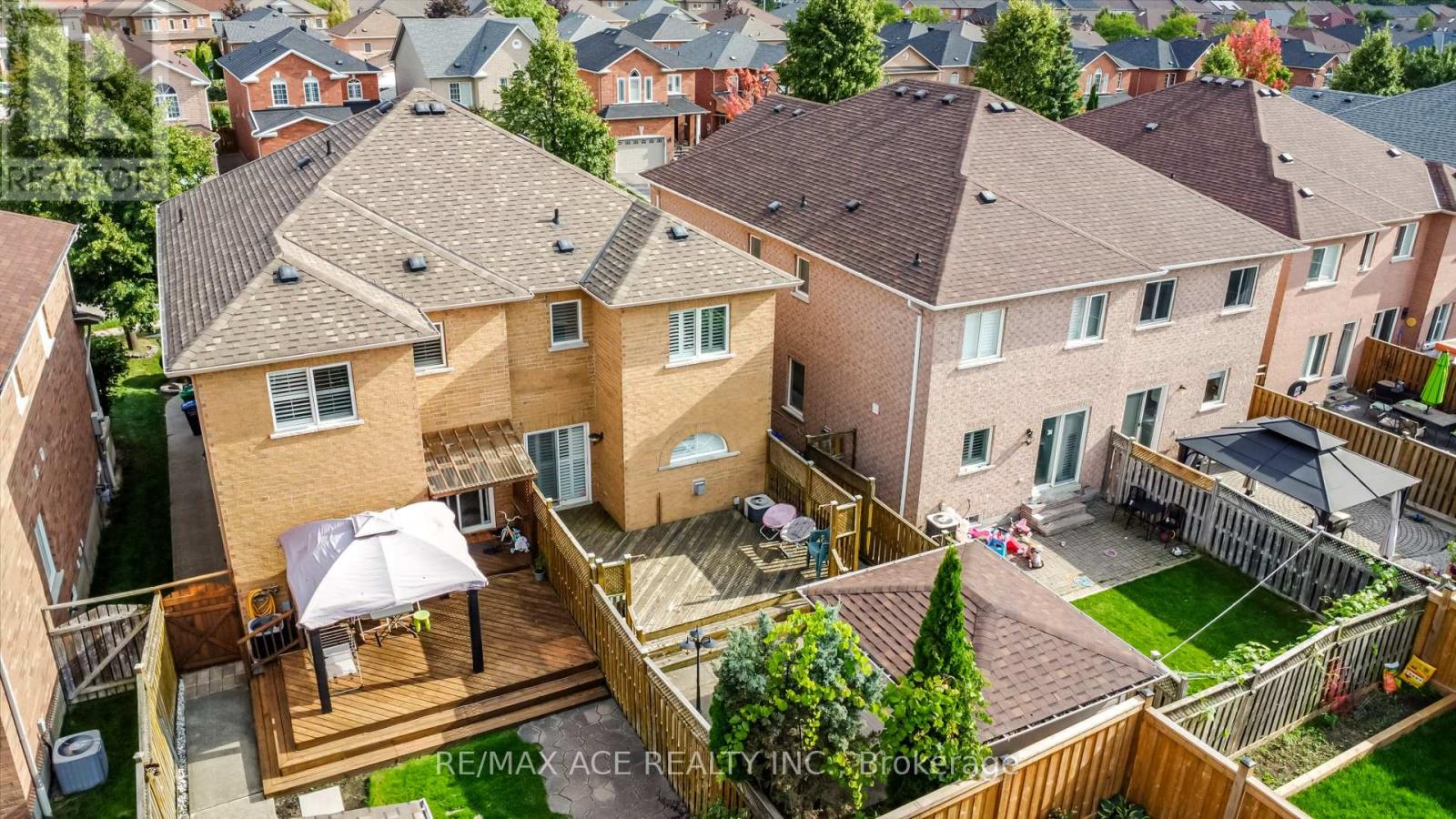 873 Fable Crescent, Mississauga, Ontario  L5W 1R4 - Photo 40 - W12470190