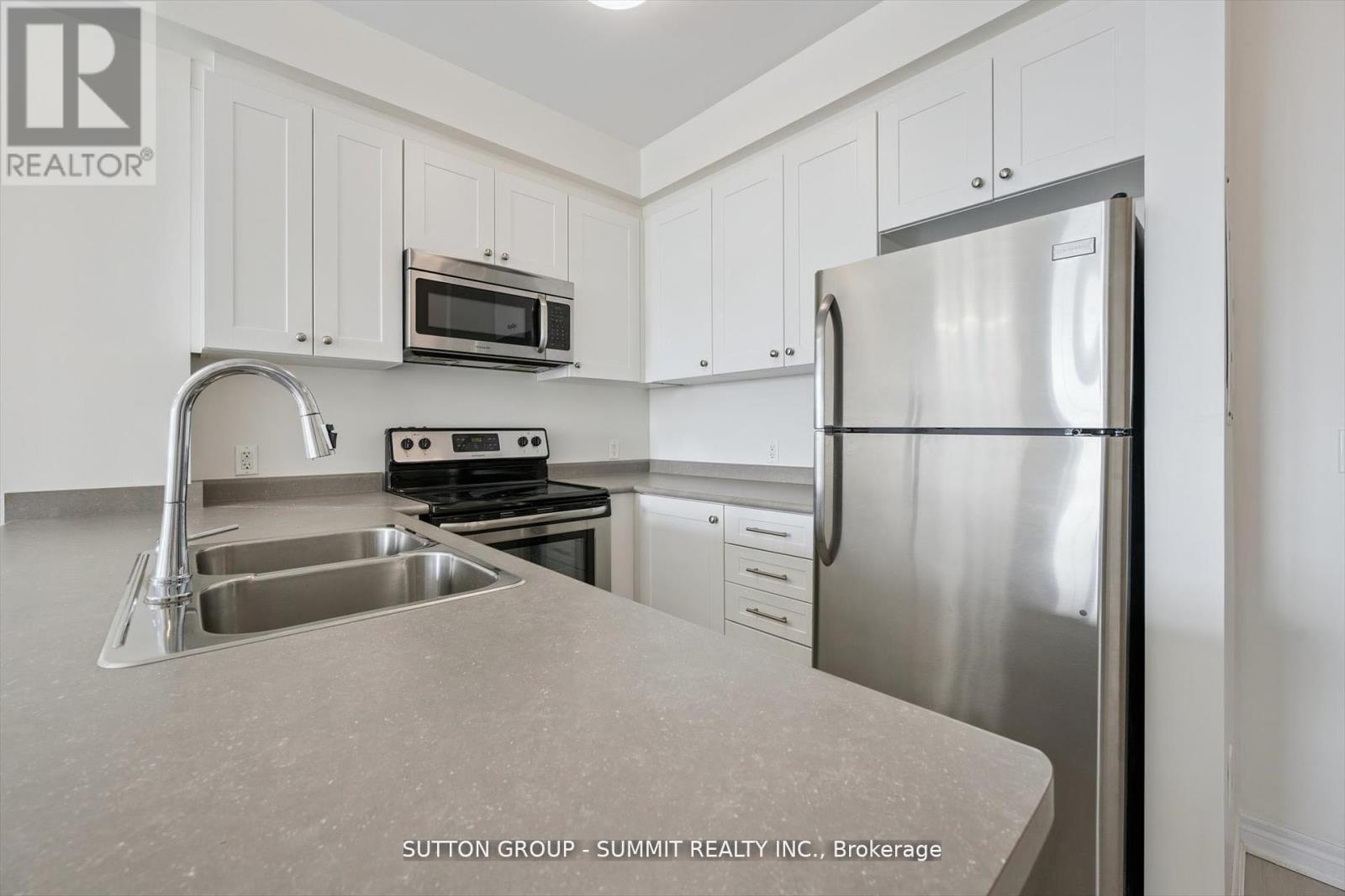 433 - 216 Oak Park Boulevard, Oakville, Ontario  L6H 7S8 - Photo 9 - W12470195