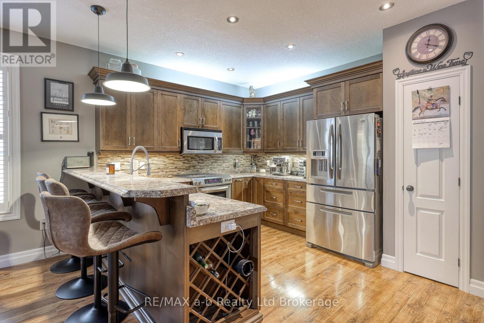 111 King Street East, Unit 22 Street, Ingersoll, Ontario  N5C 1G8 - Photo 19 - X12470211