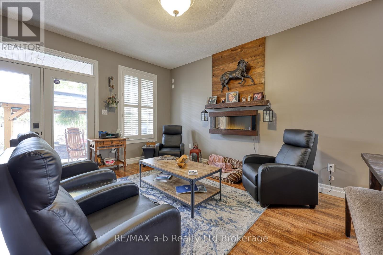 111 King Street East, Unit 22 Street, Ingersoll, Ontario  N5C 1G8 - Photo 24 - X12470211