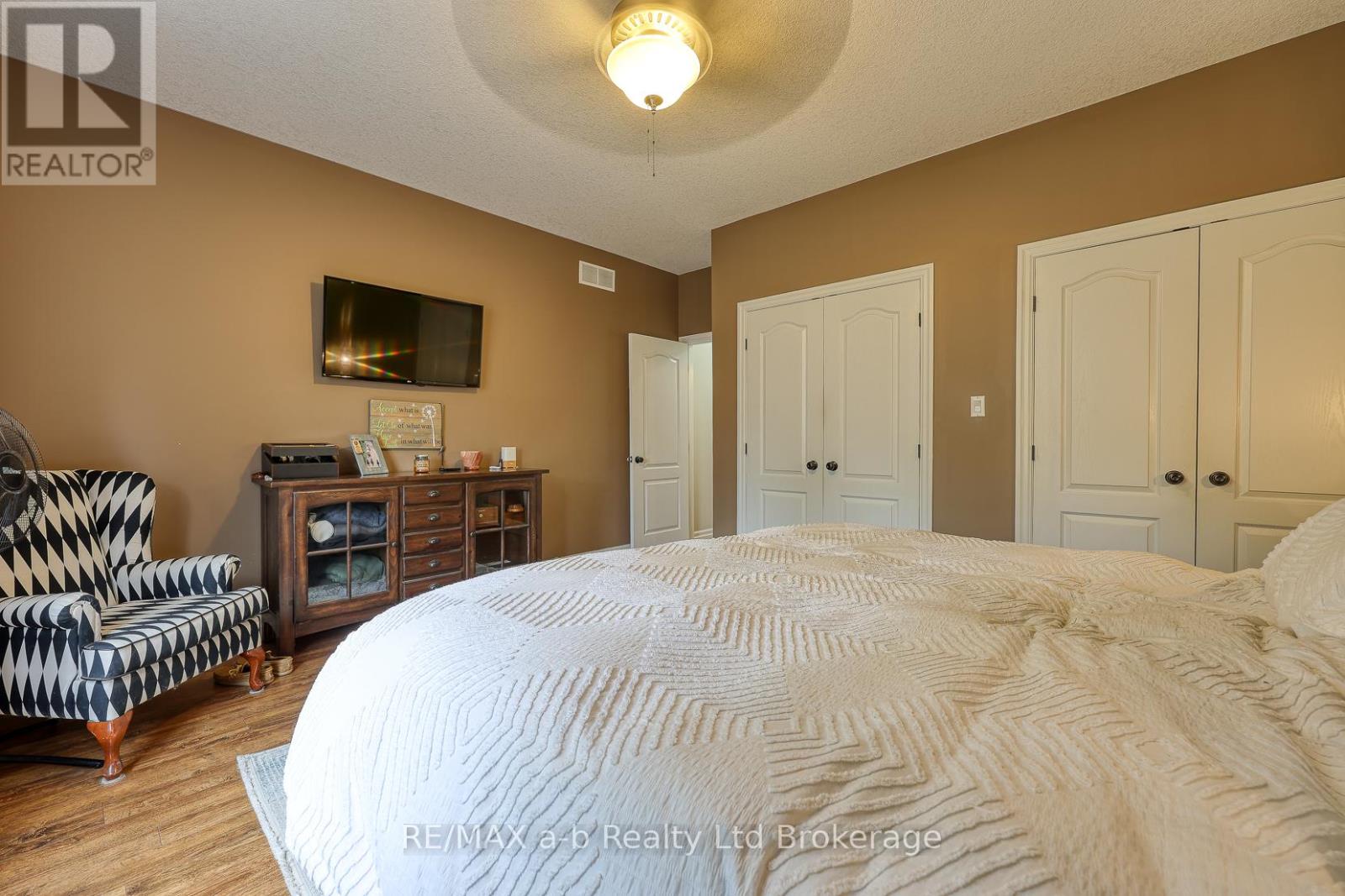 111 King Street East, Unit 22 Street, Ingersoll, Ontario  N5C 1G8 - Photo 27 - X12470211