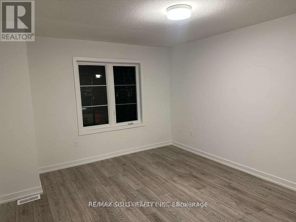 195 West Oak Trail, Kitchener, Ontario  N2R 0R9 - Photo 18 - X12470157