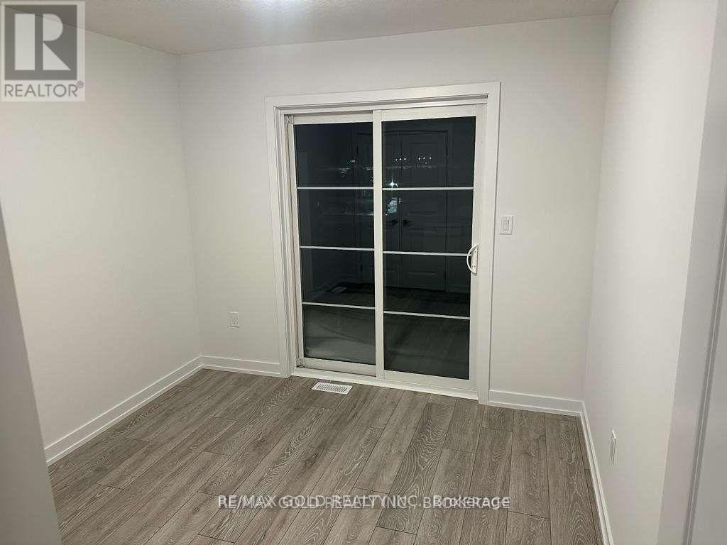 195 West Oak Trail, Kitchener, Ontario  N2R 0R9 - Photo 20 - X12470157
