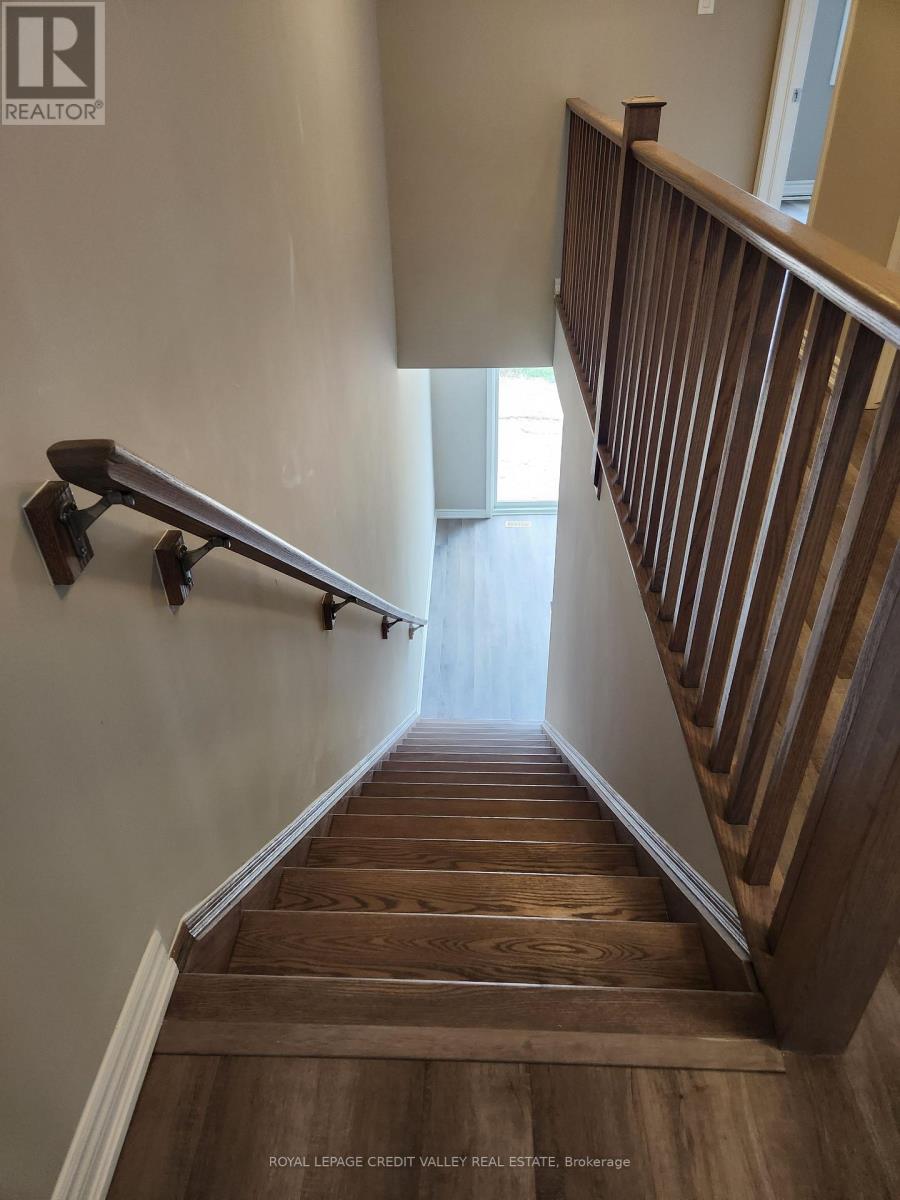 46 Forestwalk Street, Kitchener, Ontario  N2R 0S2 - Photo 14 - X12470170