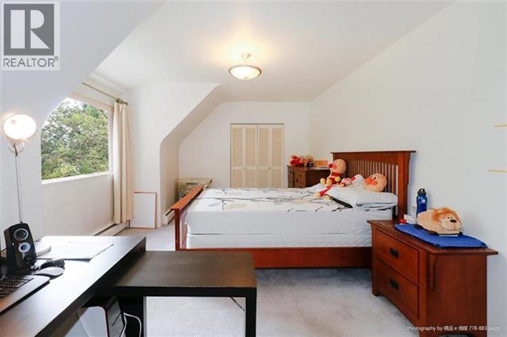 2025 W 29th, Vancouver, British Columbia  V6J 2C9 - Photo 10 - R3059792
