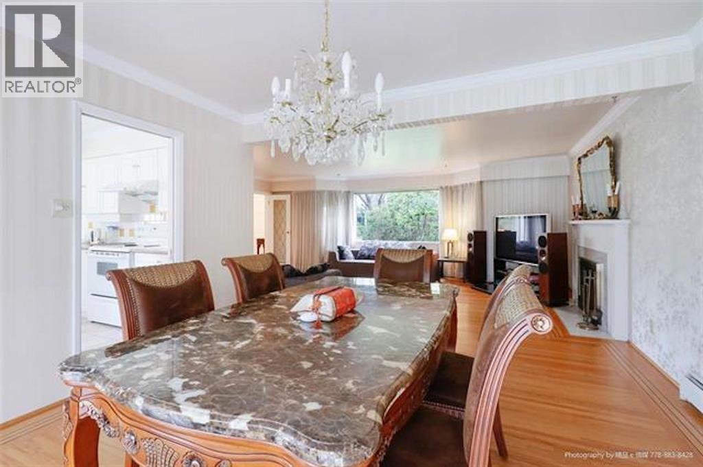 2025 W 29th, Vancouver, British Columbia  V6J 2C9 - Photo 5 - R3059792
