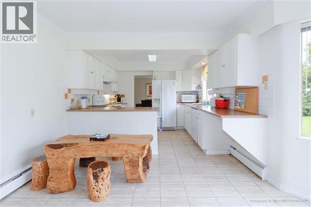 2025 W 29th, Vancouver, British Columbia  V6J 2C9 - Photo 6 - R3059792