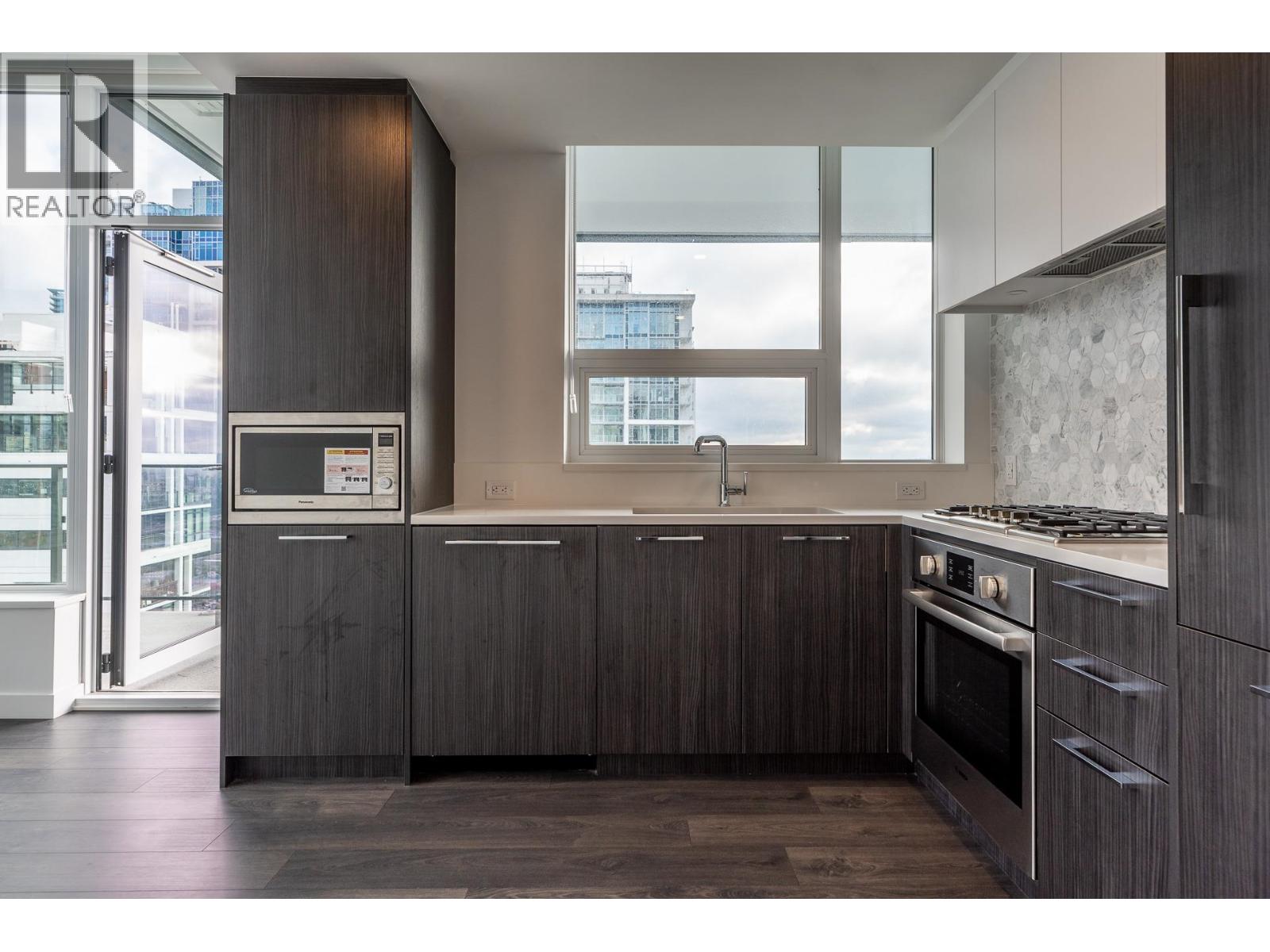 2501 2425 Alpha Avenue, Burnaby, British Columbia  V5C 0N6 - Photo 5 - R3059126