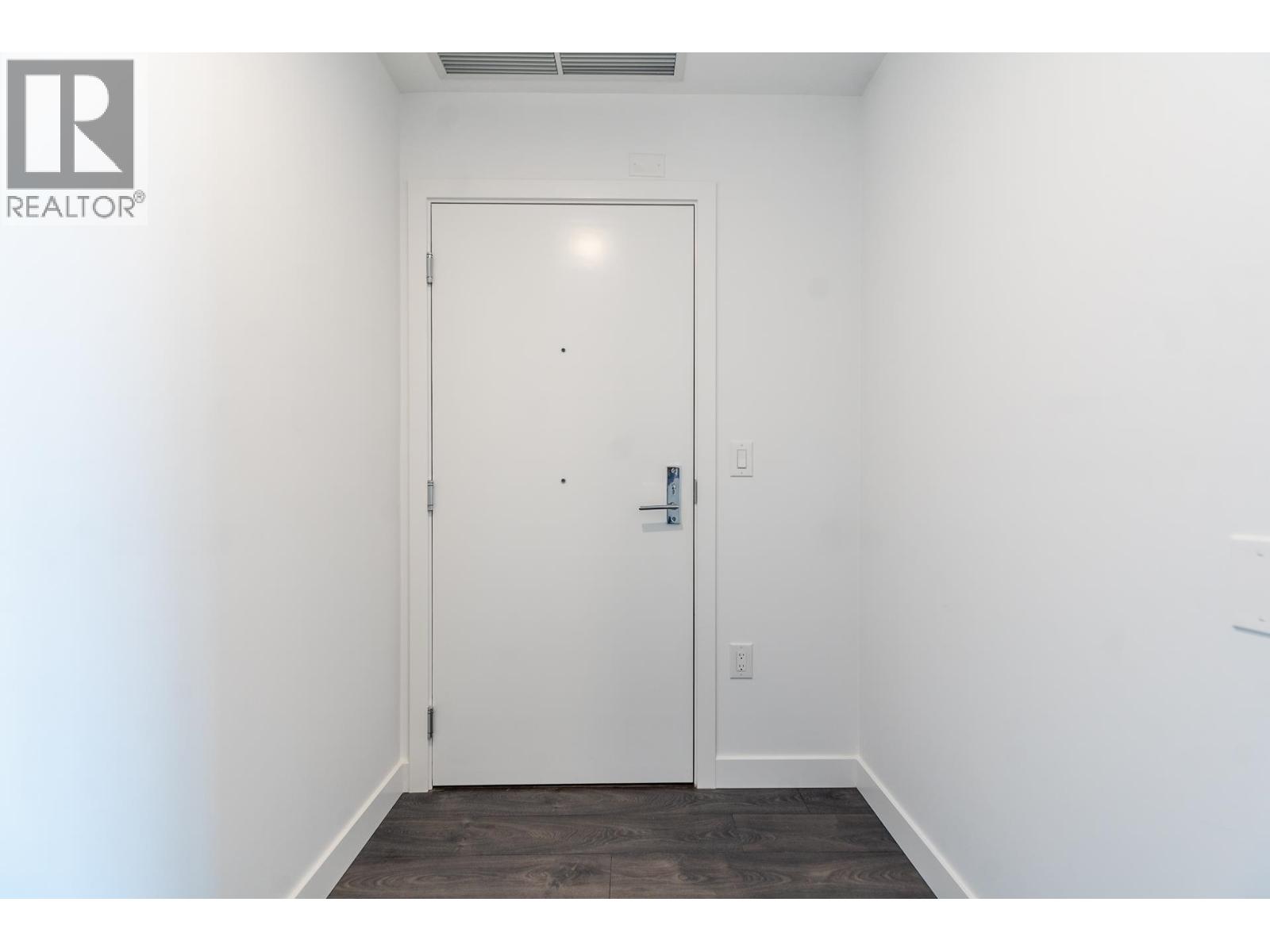 2501 2425 Alpha Avenue, Burnaby, British Columbia  V5C 0N6 - Photo 3 - R3059126