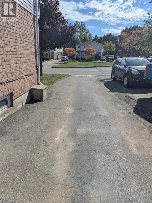 18 Calais Place, Kitchener, Ontario  N2M 5M1 - Photo 3 - 40780090