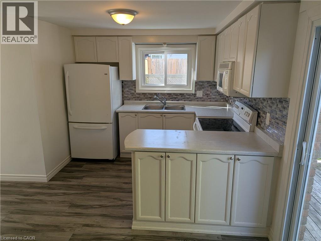 18 Calais Place, Kitchener, Ontario  N2M 5M1 - Photo 9 - 40780090