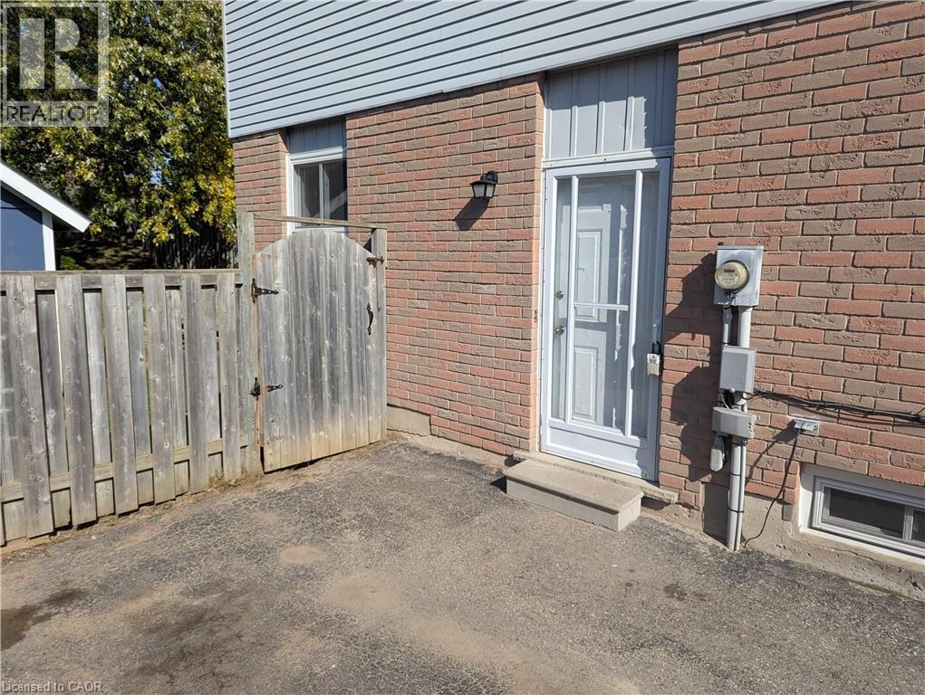 18 Calais Place, Kitchener, Ontario  N2M 5M1 - Photo 4 - 40780090