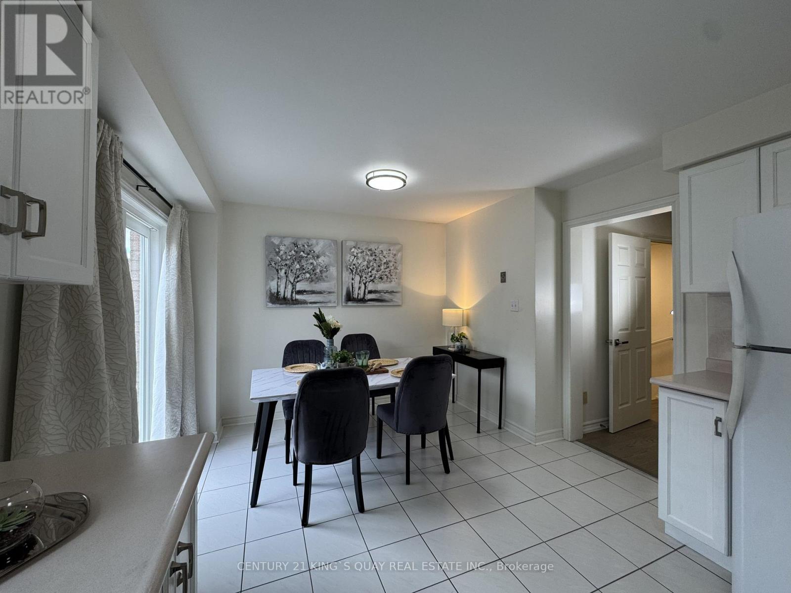 114 Greensboro Drive, Markham, Ontario  L3R 0W1 - Photo 9 - N12461974