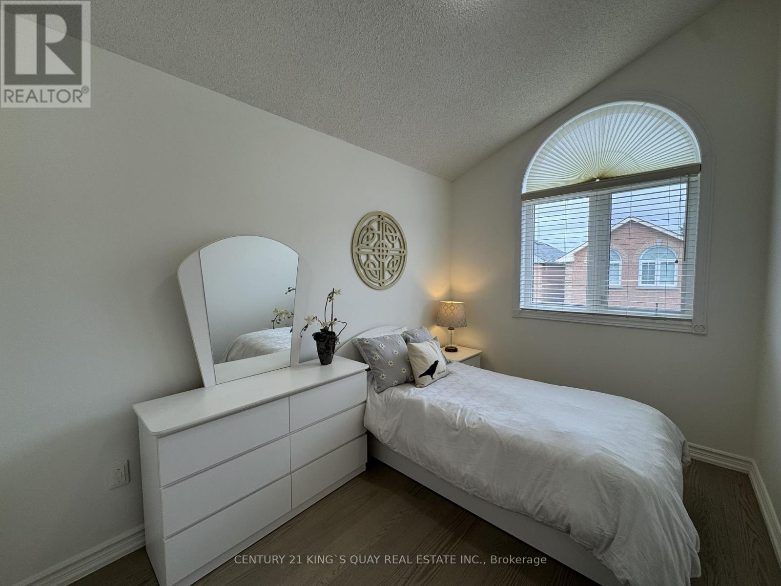 114 Greensboro Drive, Markham, Ontario  L3R 0W1 - Photo 19 - N12461974