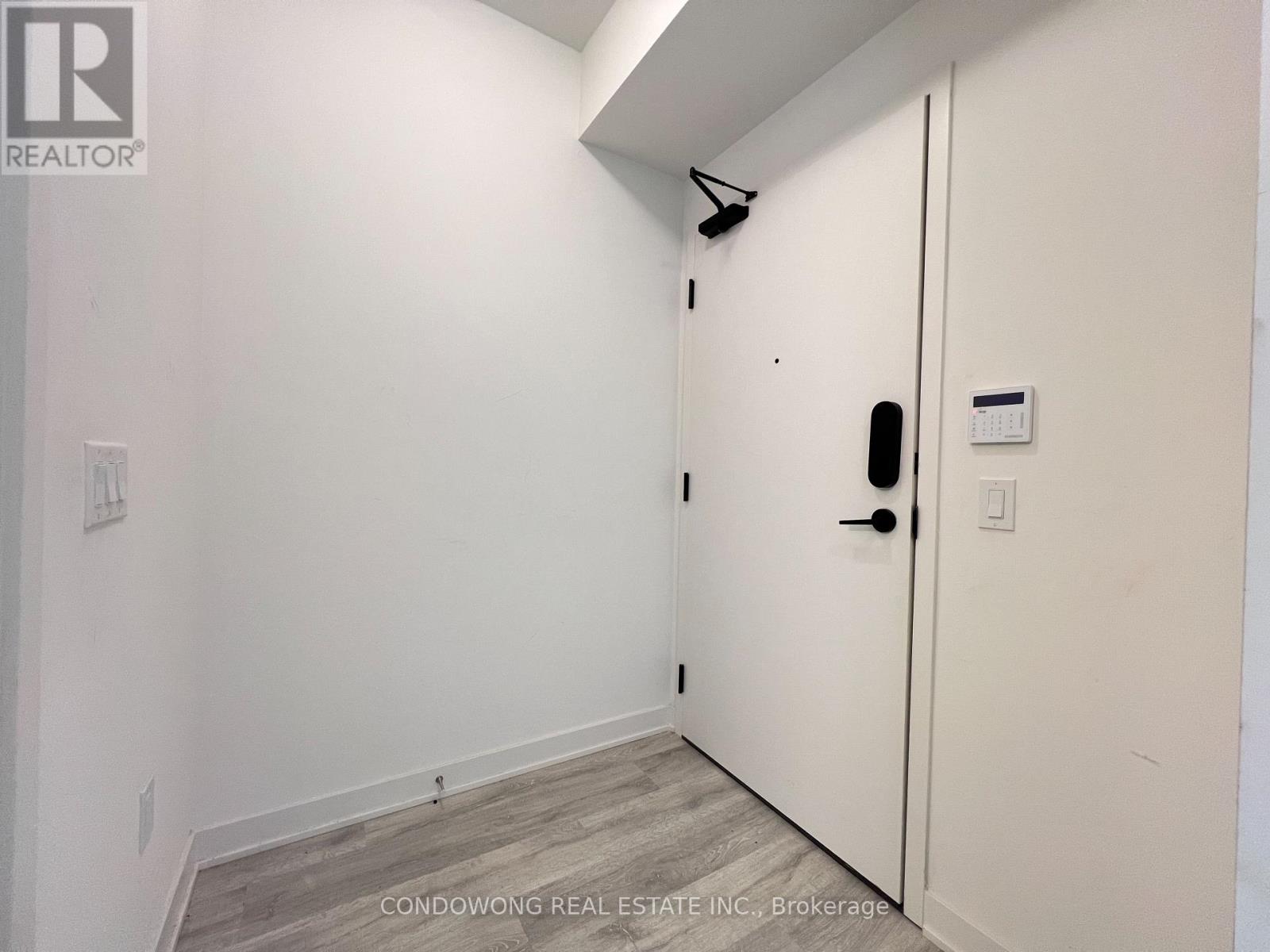 4204 - 100 Dalhousie Street, Toronto, Ontario  M5B 0C7 - Photo 2 - C12470214