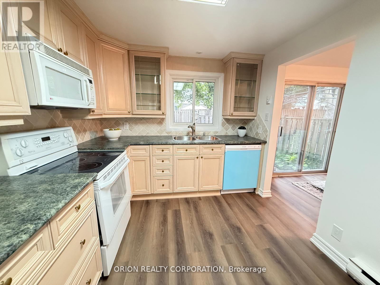 20 Antibes Drive, Toronto, Ontario  M2R 3K3 - Photo 18 - C12470219