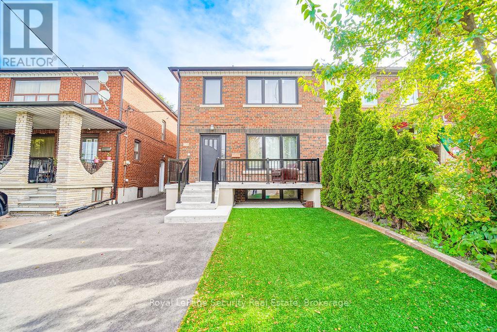 2169 DUFFERIN STREET, Toronto, Ontario