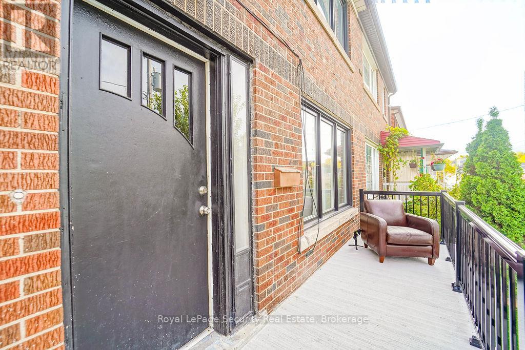 2169 Dufferin Street, Toronto, Ontario  M6E 3R9 - Photo 4 - C12470221