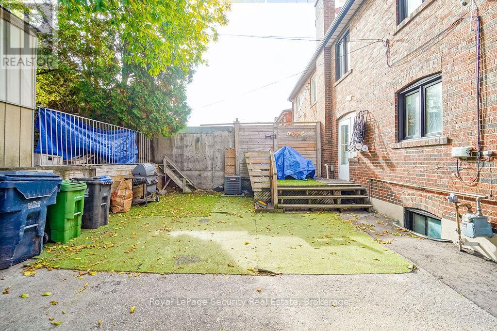 2169 Dufferin Street, Toronto, Ontario  M6E 3R9 - Photo 6 - C12470221