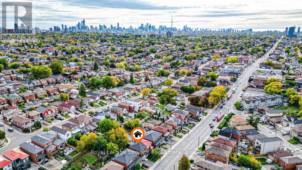 2169 Dufferin Street, Toronto, Ontario  M6E 3R9 - Photo 8 - C12470221