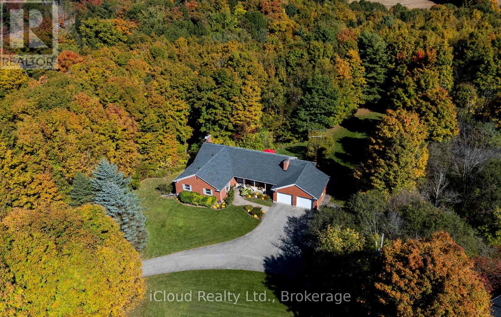 179 Main Street S, Milton (Campbellville), Ontario  L0P 1B0 - Photo 5 - W12469300