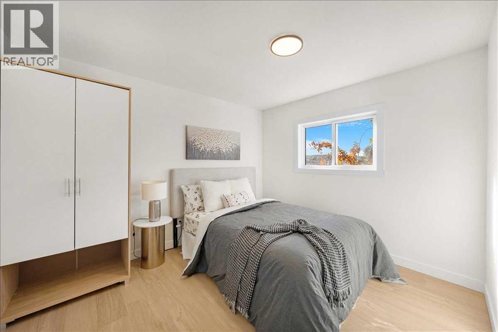 210 Erin Woods Circle Se, Calgary, Alberta  T2B 3E1 - Photo 11 - A2265036