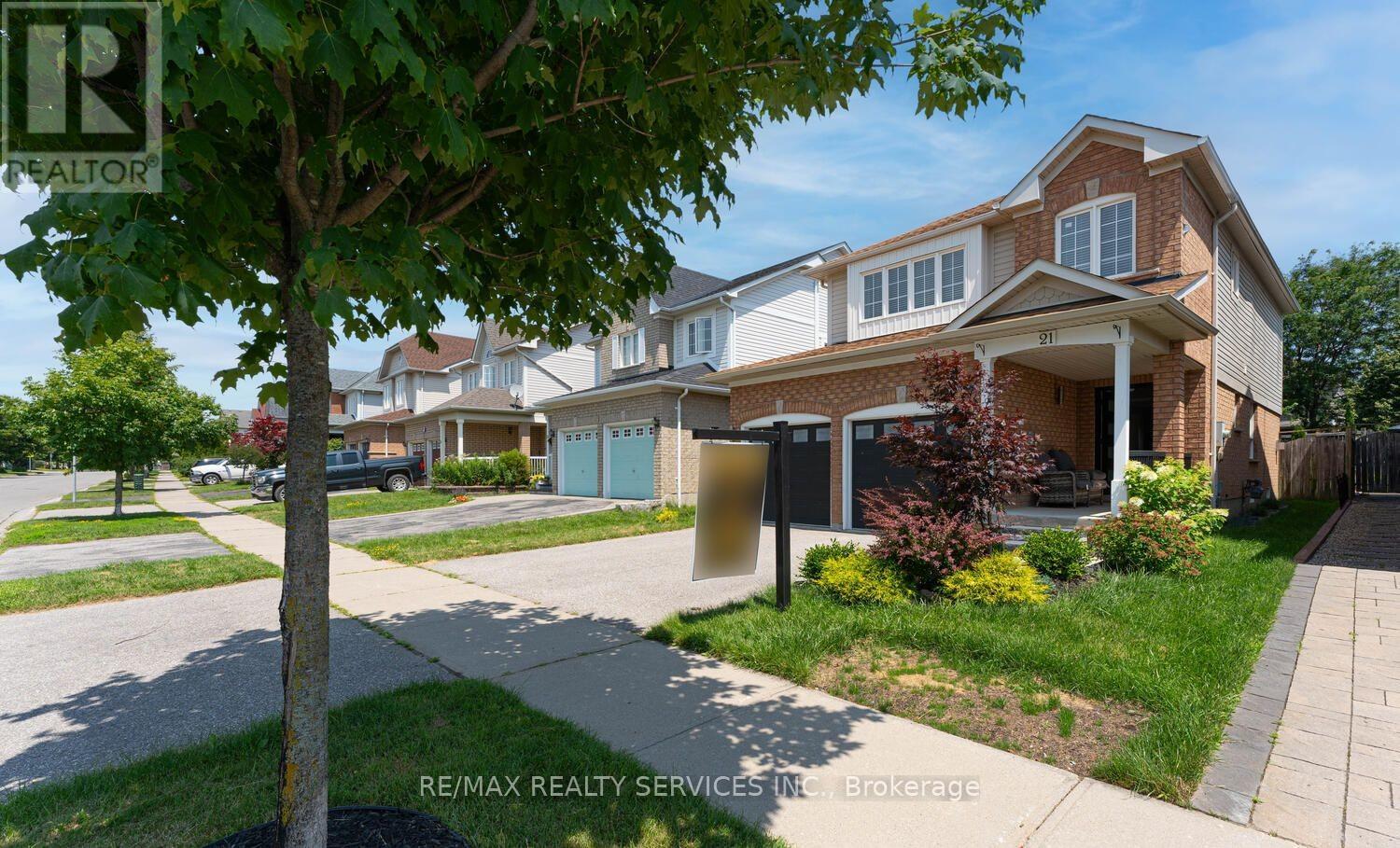 21 Lazio Street, Whitby, Ontario  L1R 3A3 - Photo 3 - E12470223