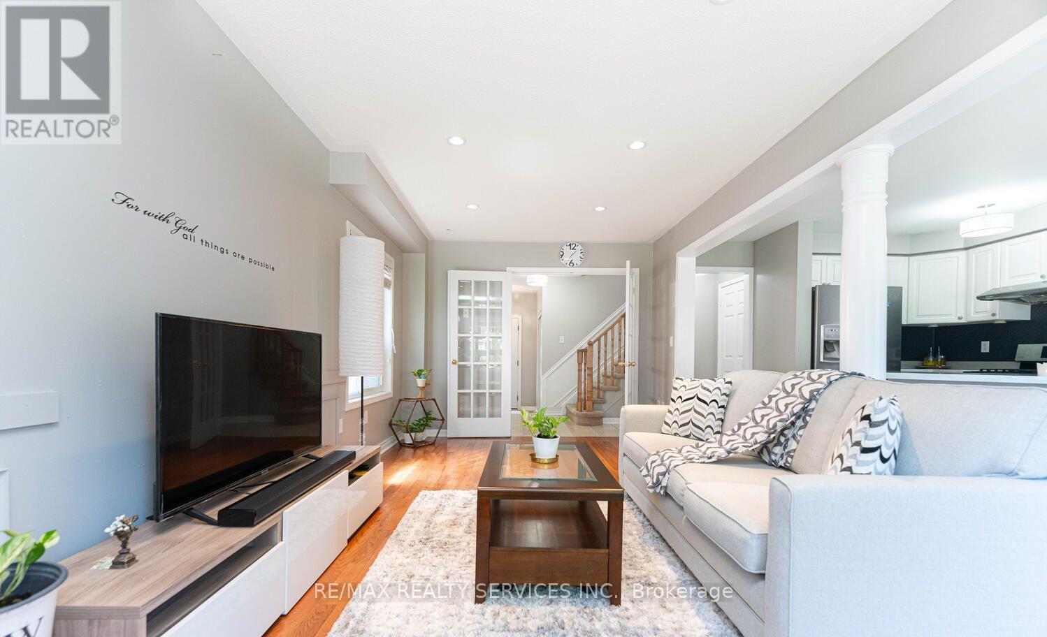 21 Lazio Street, Whitby, Ontario  L1R 3A3 - Photo 7 - E12470223