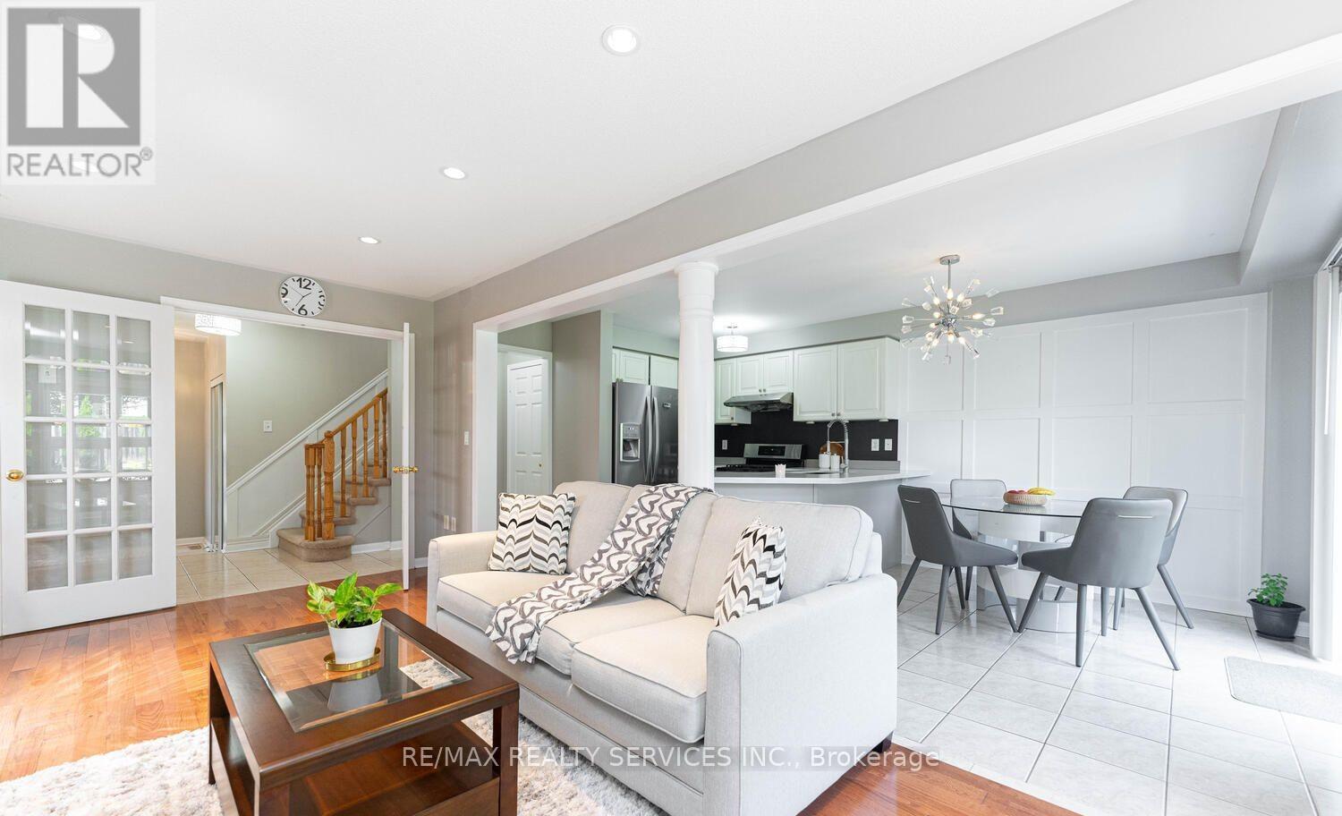 21 Lazio Street, Whitby, Ontario  L1R 3A3 - Photo 8 - E12470223