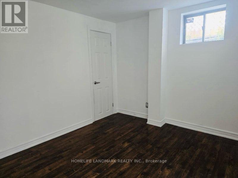 211 Zokol Drive, Aurora, Ontario  L4G 0B8 - Photo 7 - N12470206