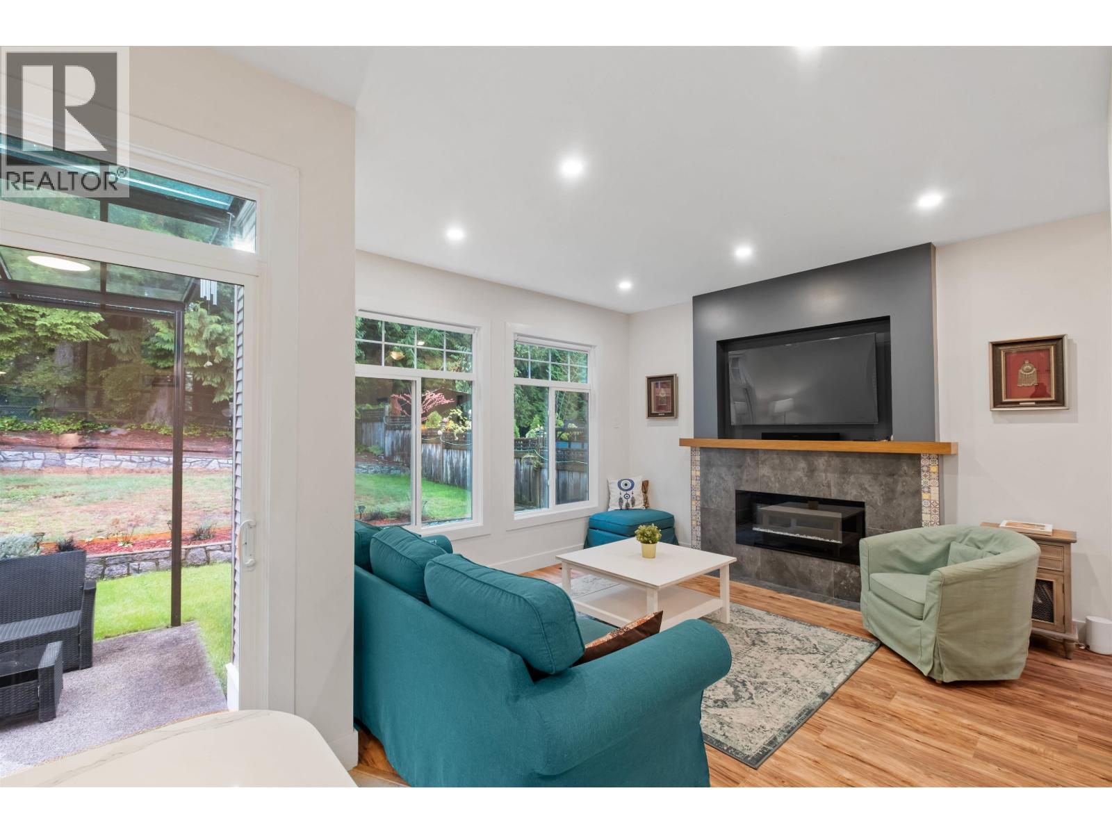 1693 Arbutus Place, Coquitlam, British Columbia  V3E 3K2 - Photo 11 - R3054877