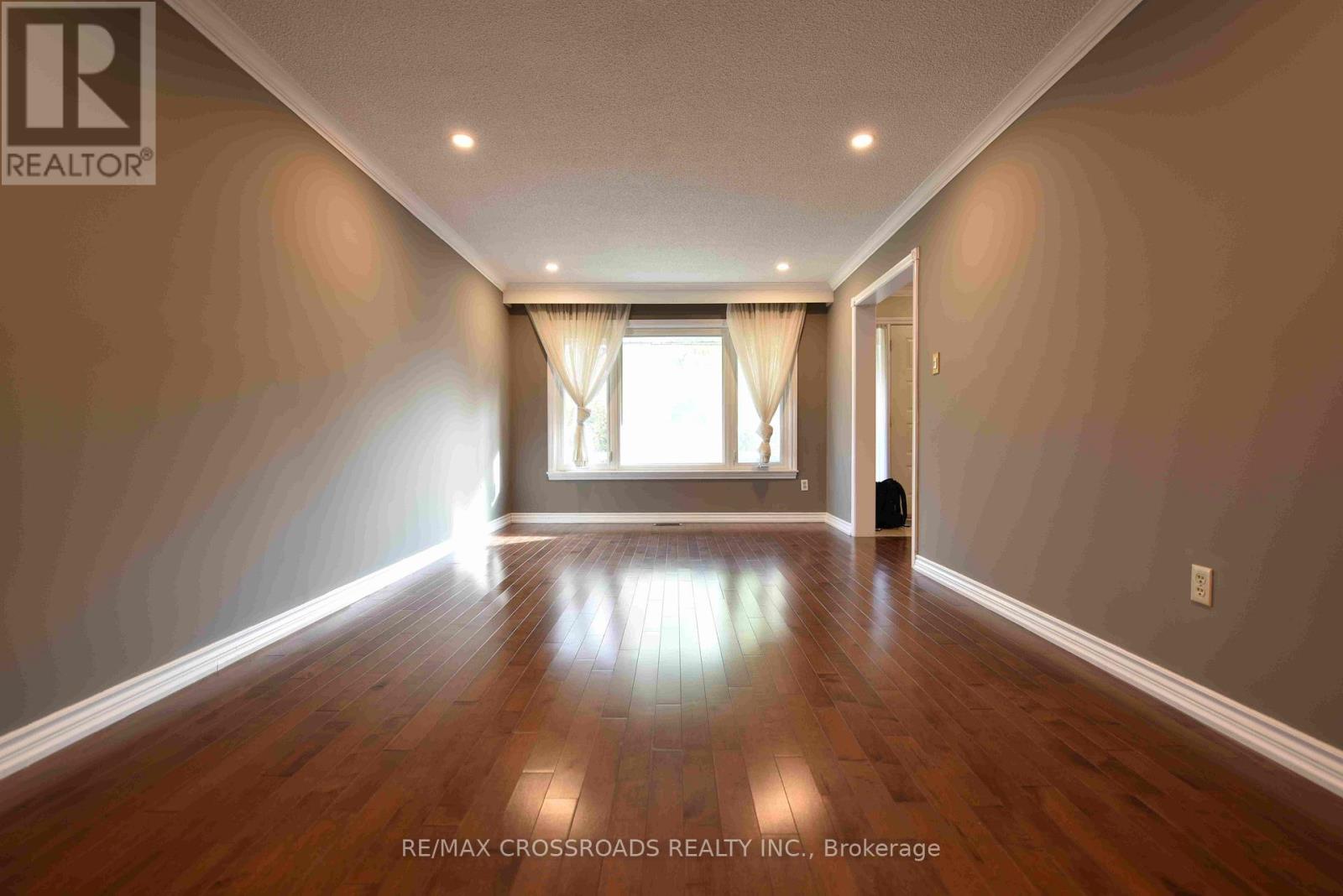 72 Millstone Court, Markham, Ontario  L3R 7M5 - Photo 11 - N12437255