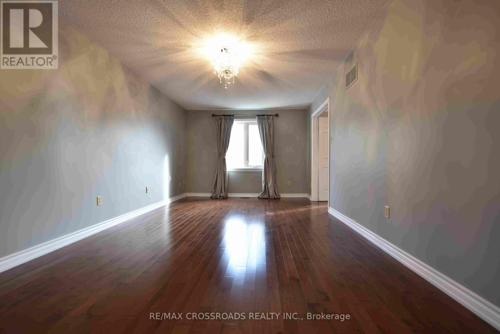 72 Millstone Court, Markham, Ontario  L3R 7M5 - Photo 3 - N12437255