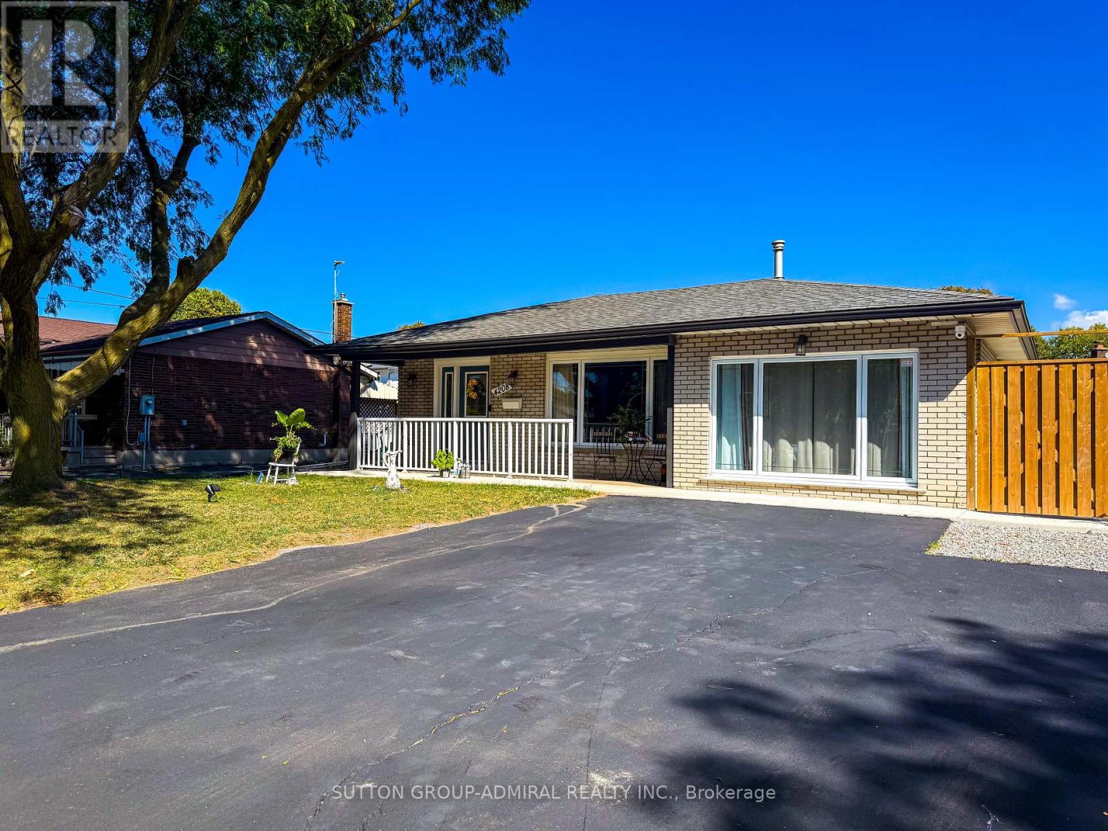 4208 DORCHESTER ROAD, Niagara Falls, Ontario
