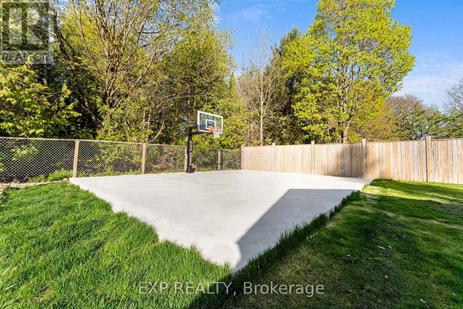13379 Trafalgar Road, Halton Hills, Ontario  L7G 4S4 - Photo 35 - W12470205
